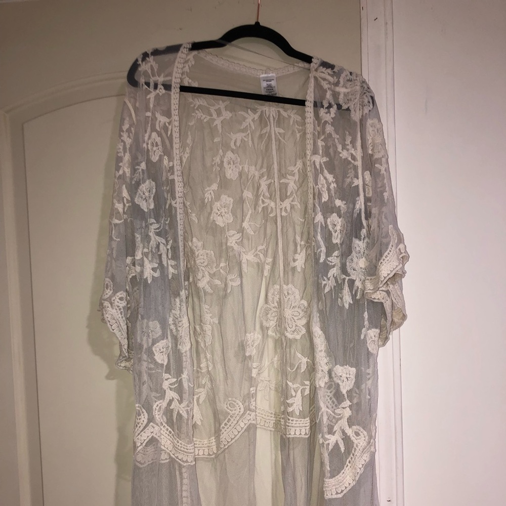 Lace cream duster